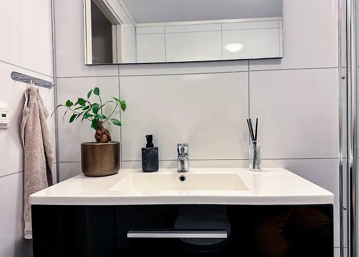 Panorama View - Free Parking - Perfect For Couples *