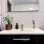 Panorama View - Free Parking - Perfect For Couples *